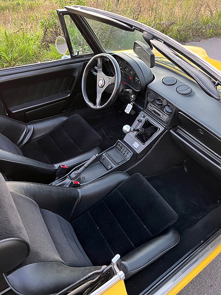 Alfa Romeo Spider 11 of 24