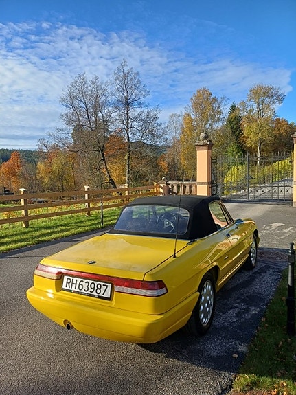 Alfa Romeo Spider 3 of 5