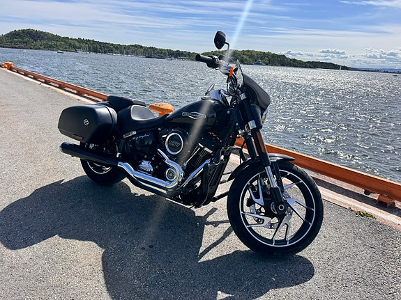 Harley-Davidson FLSB Sport Glide 12 of 24