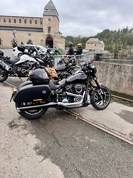 Harley-Davidson FLSB Sport Glide 7 of 24
