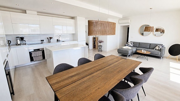 Nøkkelferdig toppleilighet med 3 soverom og 144 m² terrasse