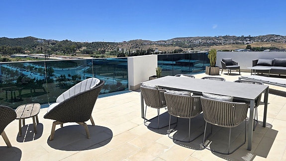 Nøkkelferdig toppleilighet med 3 soverom og 144 m² terrasse