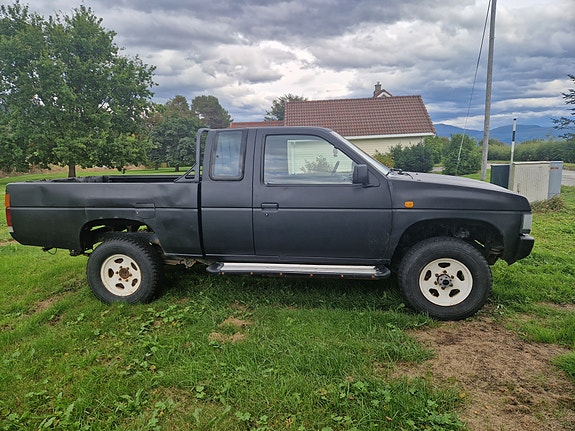 Nissan King Cab 5 of 30