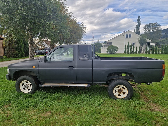 Nissan King Cab 16 of 30