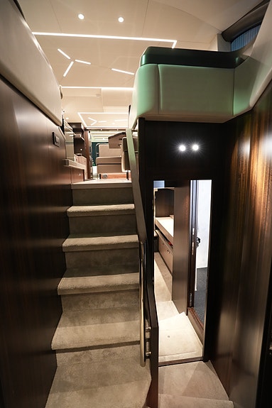 2023 Sunseeker Manhattan 55 | D13-800 | Simradx4 | A/C | Eber | 3lugarer 19 of 30