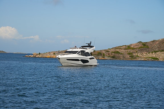 2023 Sunseeker Manhattan 55 | D13-800 | Simradx4 | A/C | Eber | 3lugarer 3 of 30