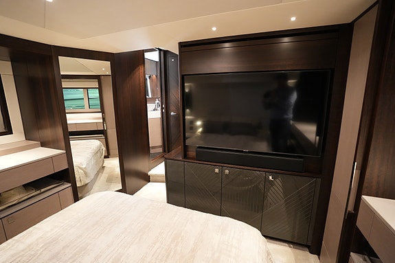 2023 Sunseeker Manhattan 55 | D13-800 | Simradx4 | A/C | Eber | 3lugarer 28 of 30