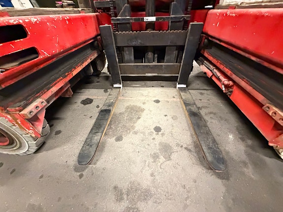 Kalmar sidelaster - 6 398 timer - hydraulisk mast med to gafler - lasteplan i tre - lukket førerhytt 12 of 30