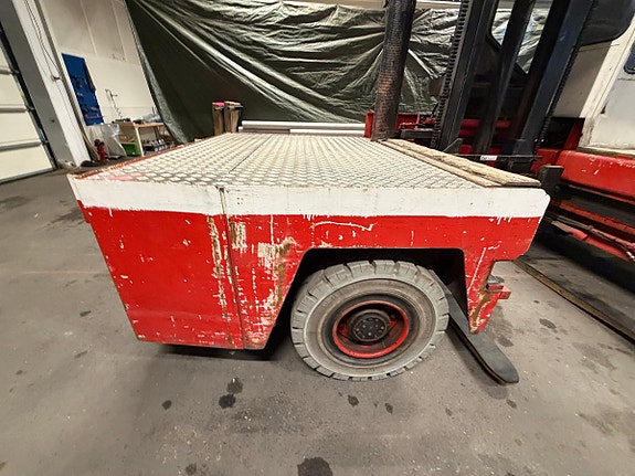 Kalmar sidelaster - 6 398 timer - hydraulisk mast med to gafler - lasteplan i tre - lukket førerhytt 21 of 30