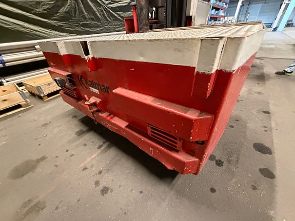 Kalmar sidelaster - 6 398 timer - hydraulisk mast med to gafler - lasteplan i tre - lukket førerhytt 22 of 30