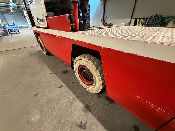 Kalmar sidelaster - 6 398 timer - hydraulisk mast med to gafler - lasteplan i tre - lukket førerhytt 26 of 30