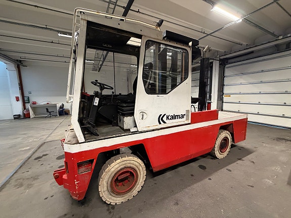 Kalmar sidelaster - 6 398 timer - hydraulisk mast med to gafler - lasteplan i tre - lukket førerhytt 4 of 30