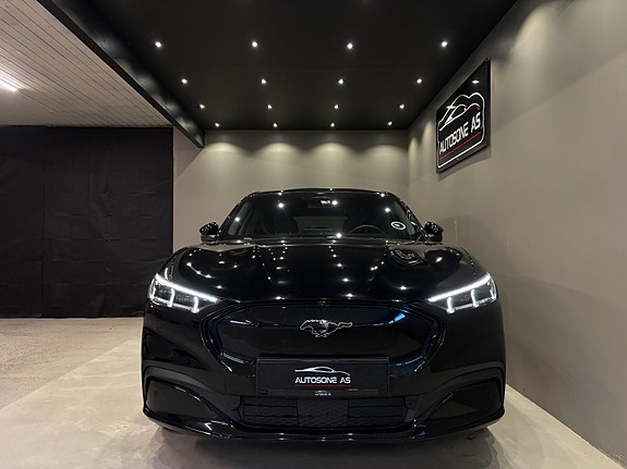 Ford Mustang Mach-E 3 of 30