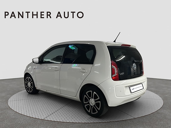 Volkswagen UP! 3 of 25