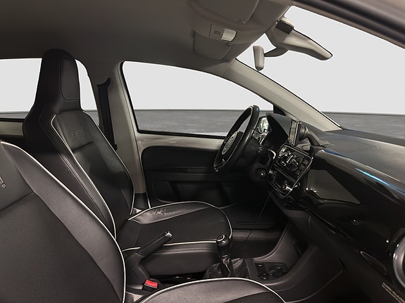 Volkswagen UP! 15 of 25