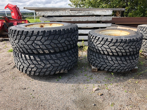 Nokia Hakkapeliitta  Valtra N 2 sett hjul