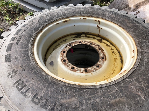 Hakkapeliitta med pigg Valtra