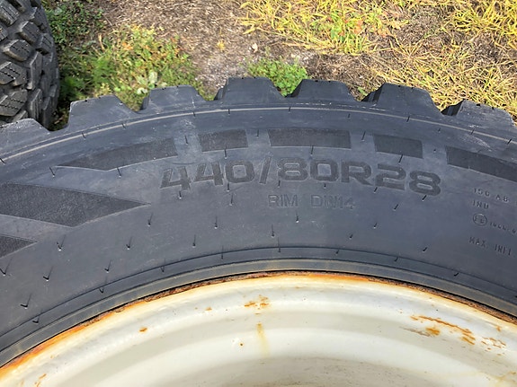 Hakkapeliitta med pigg Valtra