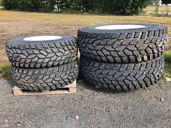 Hakkapeliitta med pigg Valtra