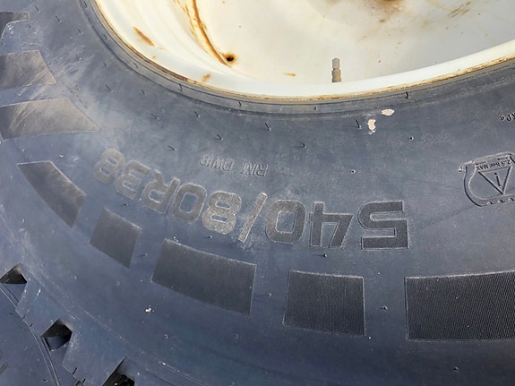 Hakkapeliitta med pigg Valtra