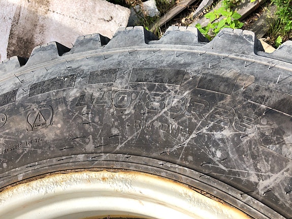 Hakkapeliitta med pigg Valtra