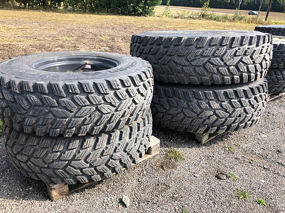 Hakkapeliitta med pigg Valtra