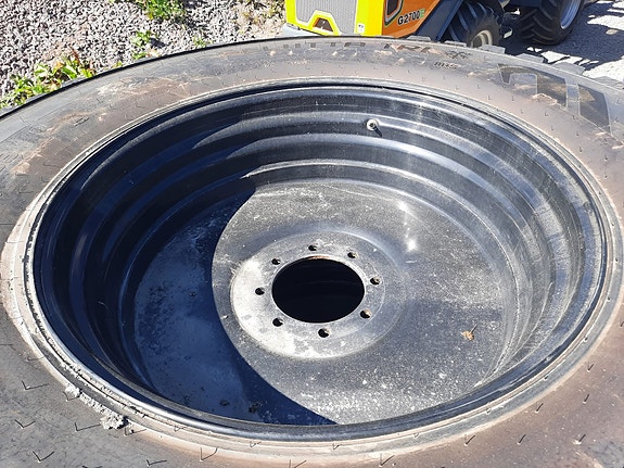 Hakkapeliitta med pigg Valtra T serie