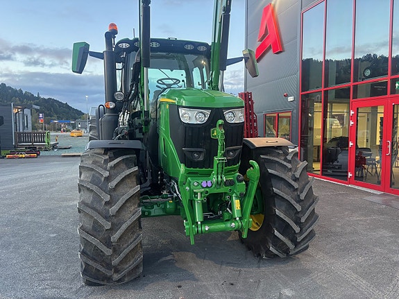John Deere 6R 215 2024, kr 2 200 000,-