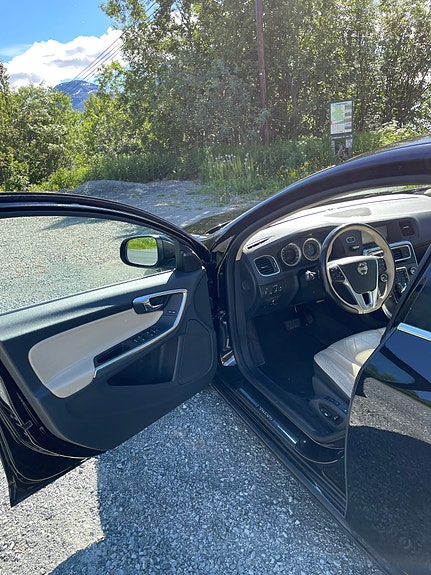 Volvo S60 9 of 29