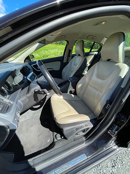 Volvo S60 6 of 29
