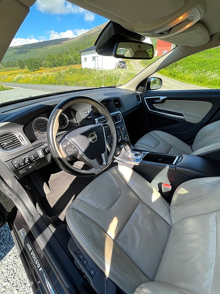 Volvo S60 7 of 29