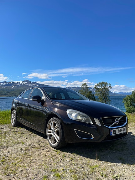 Volvo S60 2 of 29