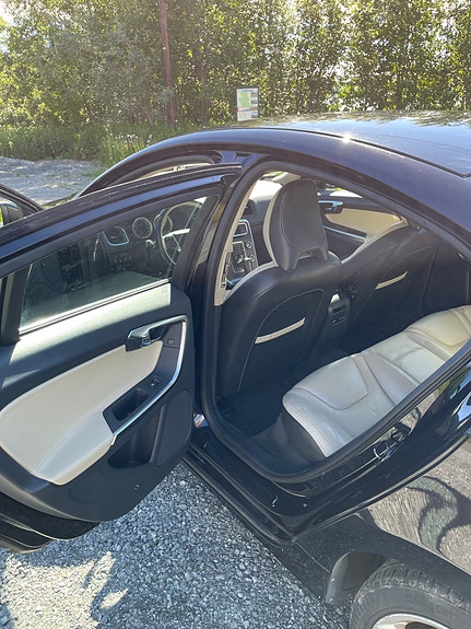Volvo S60 10 of 29