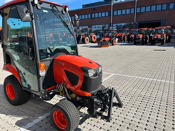 Kubota BX 261 4 of 5