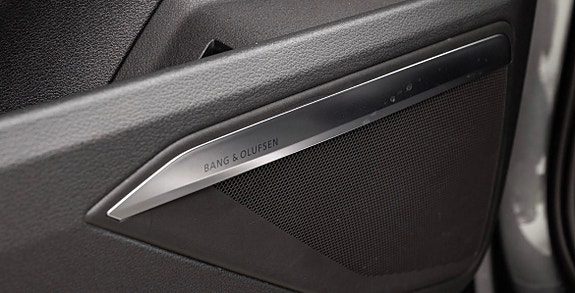 Audi e-tron 10 of 14