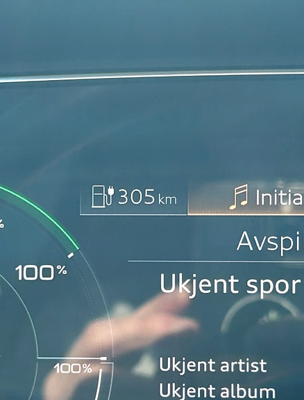 Audi e-tron 14 of 14