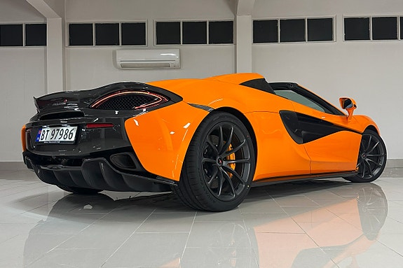 McLaren 570S 16 of 30