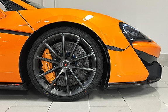 McLaren 570S 24 of 30