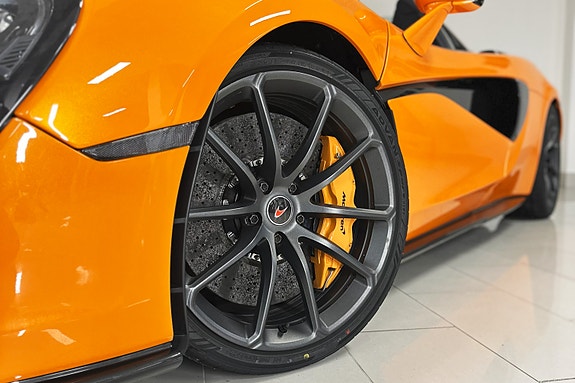 McLaren 570S 26 of 30