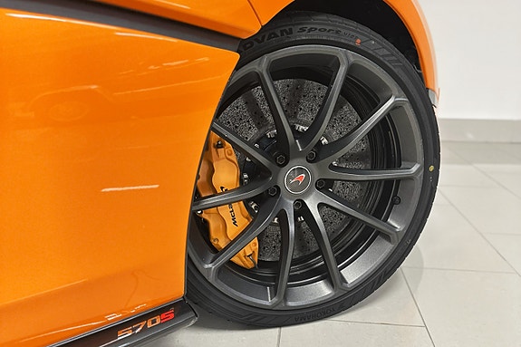 McLaren 570S 25 of 30