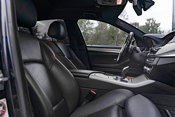 BMW 525d 18 of 30
