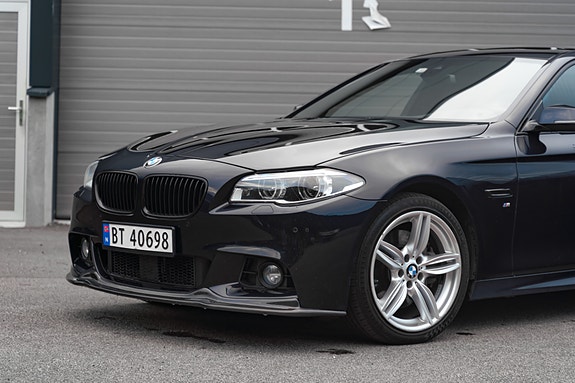 BMW 525d 2 of 30