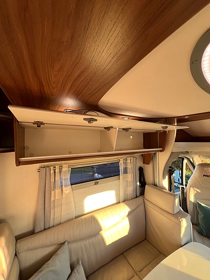 Pilote P716 Essential, Ledig i høstferien, langtur til Europa? Klasse B, kjæledyr, senkeseng, steikeovn, A/C bodel, helårs camping 15 of 30