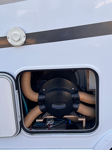 Pilote P716 Essential, Ledig i høstferien, langtur til Europa? Klasse B, kjæledyr, senkeseng, steikeovn, A/C bodel, helårs camping 10 of 30