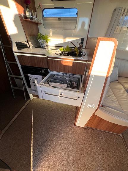 Pilote P716 Essential, Ledig i høstferien, langtur til Europa? Klasse B, kjæledyr, senkeseng, steikeovn, A/C bodel, helårs camping 28 of 30