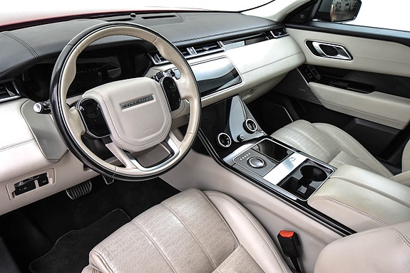 Land Rover Range Rover Velar 12 of 30