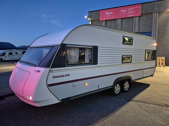 Solifer Finlandia 630. ALDE, Køyesenger. Med spiker telt og vogn rulle.