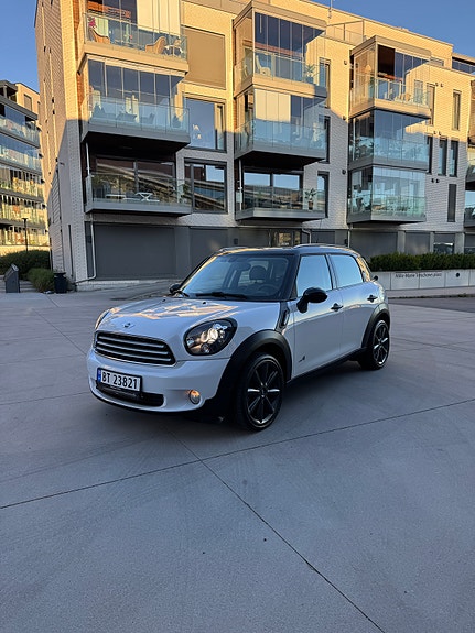 MINI Countryman-Serie 9 of 23