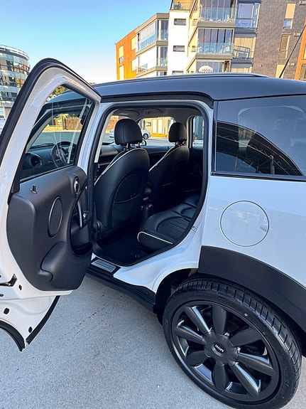 MINI Countryman-Serie 19 of 23