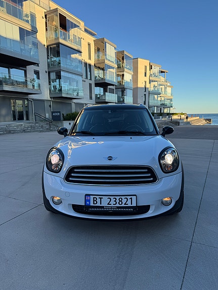 MINI Countryman-Serie 10 of 23